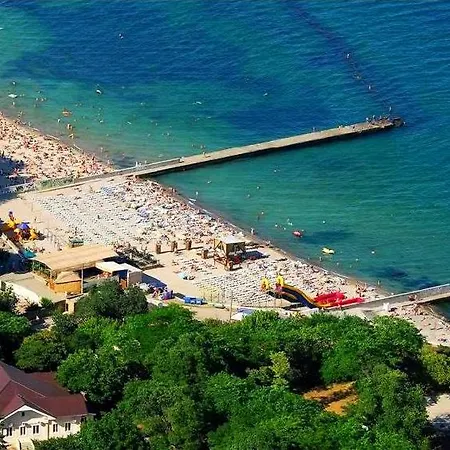 Frantsuzky Bulyvar *